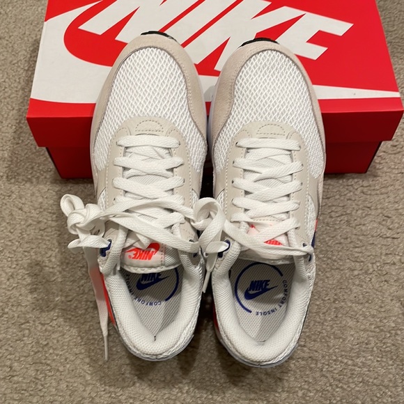 Nike Air Max SYSTM Women's Shoes	
Size 7 brand new with box - Picture 2 of 9